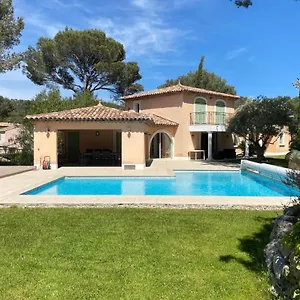 Belle à Raphaël Dans Clos Privé Saint-Raphaël