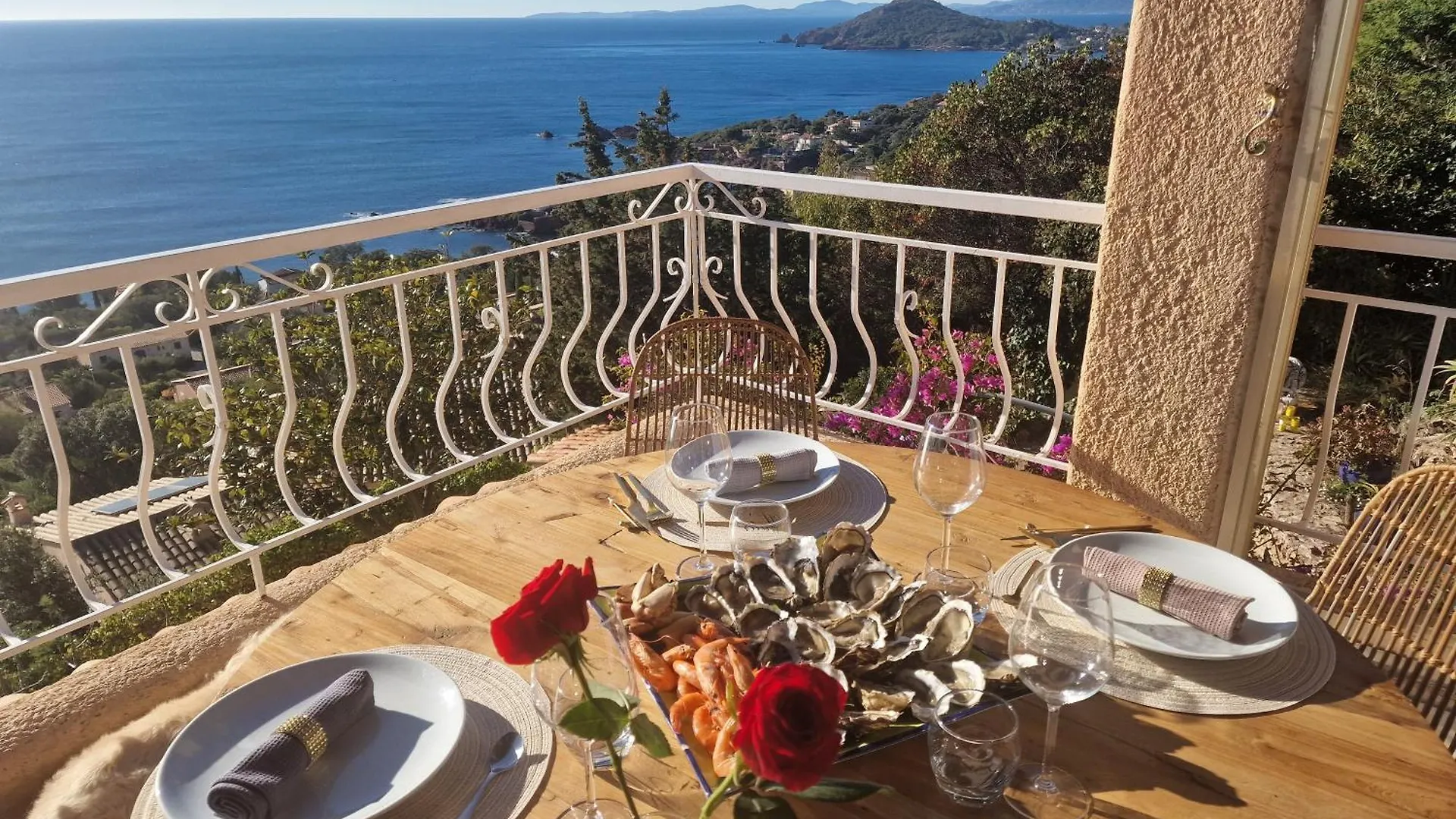 Villa Rubis-Vue Mer A Couper Le Souflle Saint-Raphael